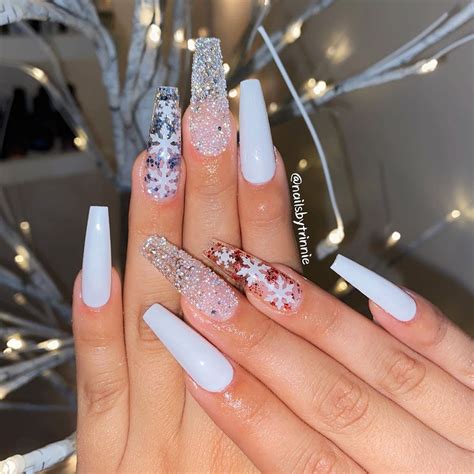 Glittering Snowflakes xxl long acrylic nails christmas